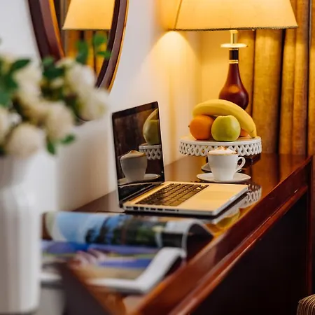 Hotel Garni Planeta 4*