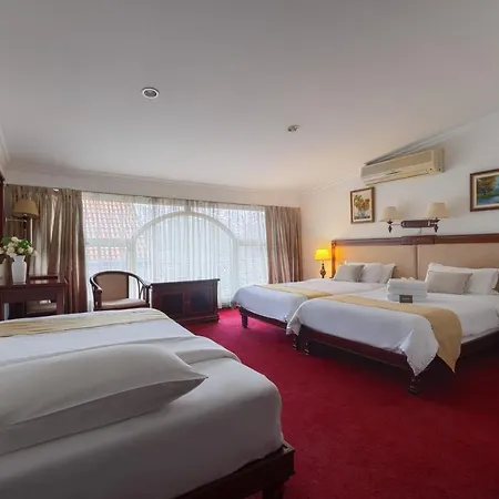 Hotel Garni Planeta 4*