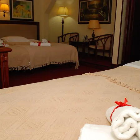 Garni Planeta Hotel 4*